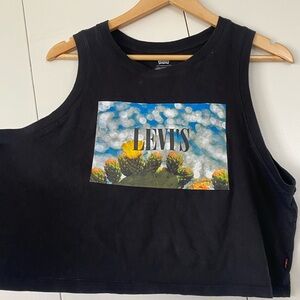 Levi’s short sleeves cut off tank